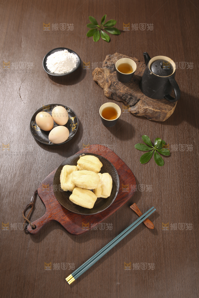 深底上的香酥油条