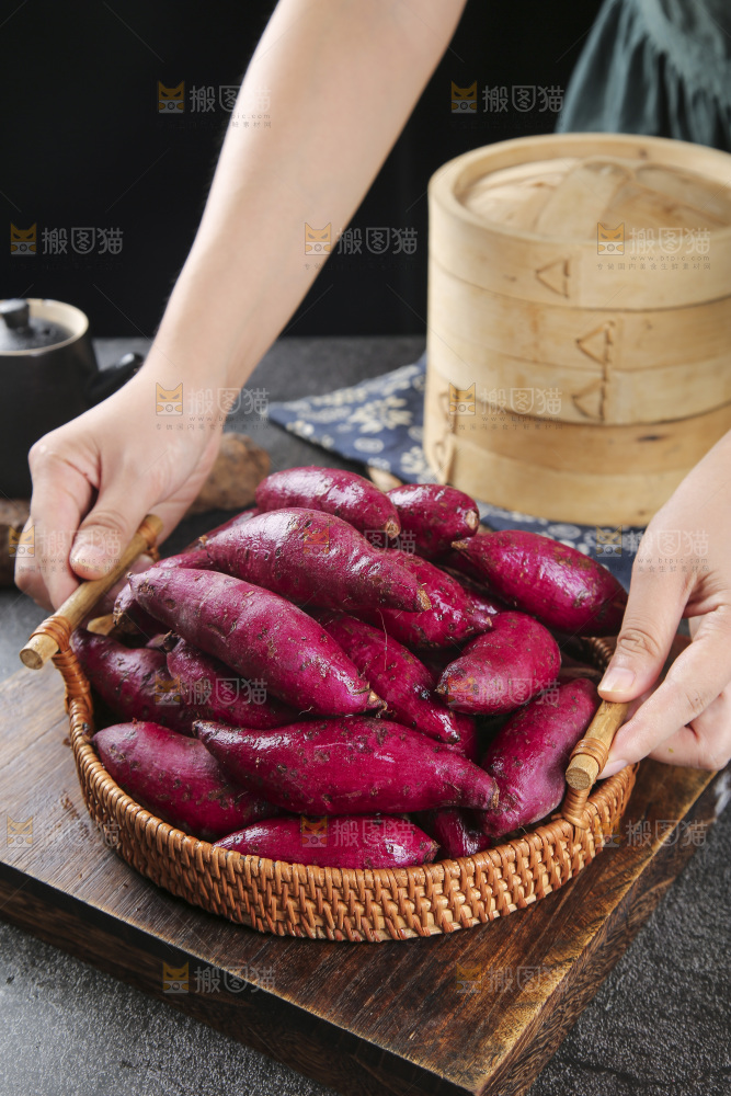深底上的紫心番薯