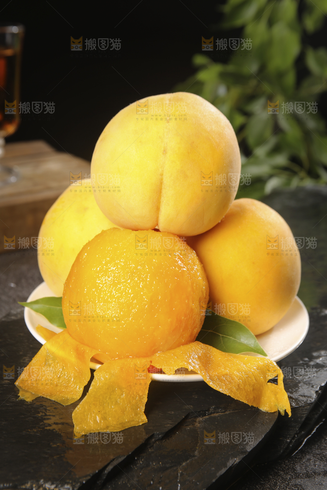 深底上的锦绣黄桃