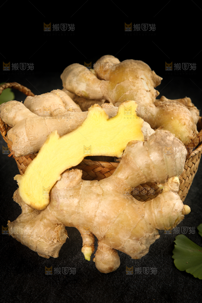 深底上的生姜