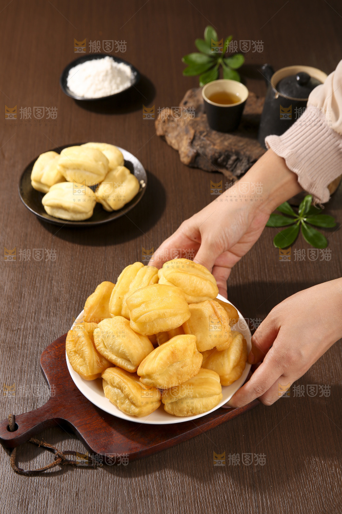 深底上的香酥油条