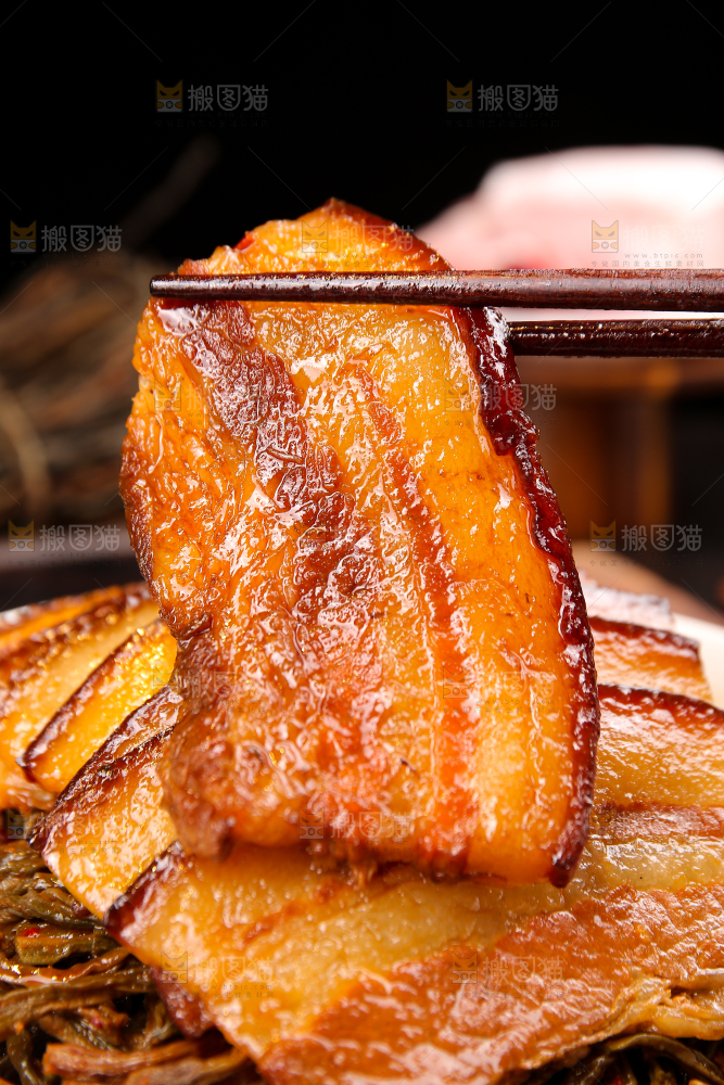 深底上的干豆角扣肉