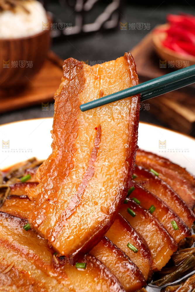 深底上的干豆角扣肉