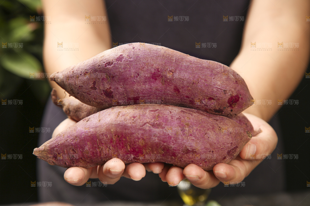 深底上的紫心番薯