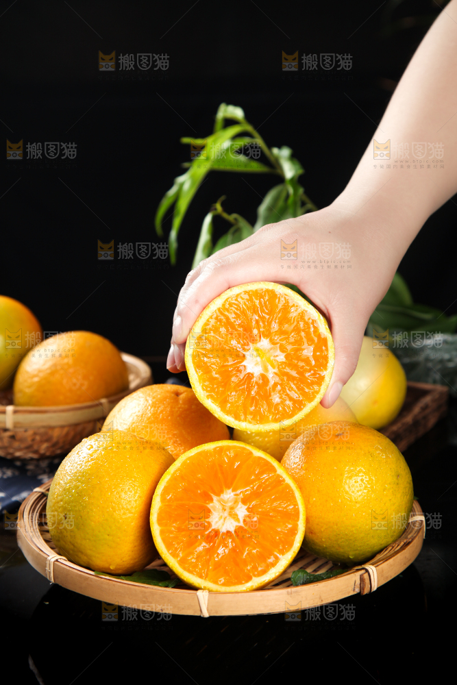 深底上放着夏橙
