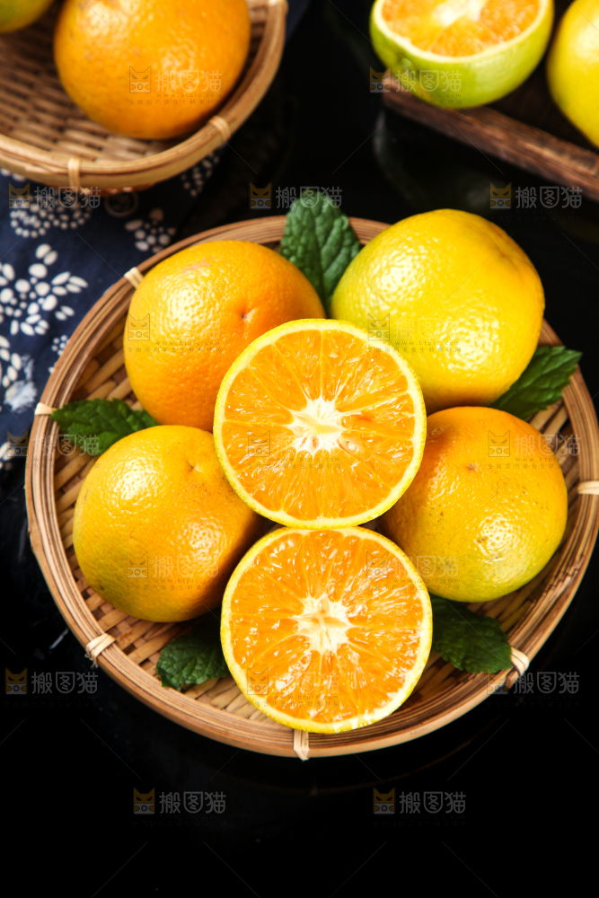 深底上放着夏橙