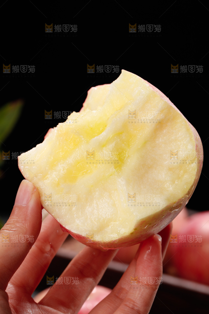 深底上的红富士苹果
