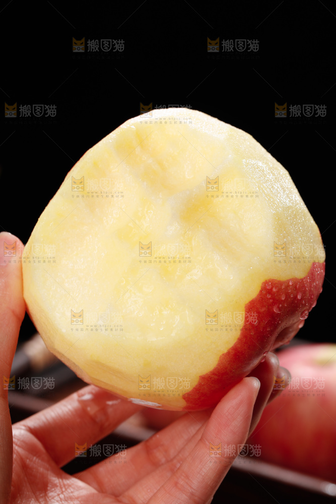 深底上的红富士苹果