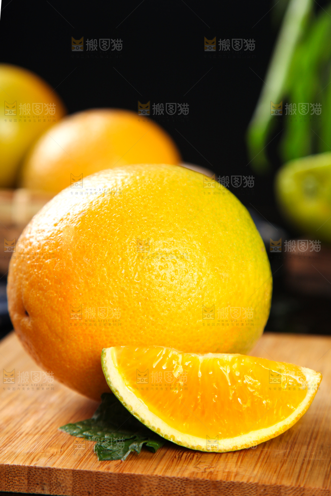 深底上放着夏橙
