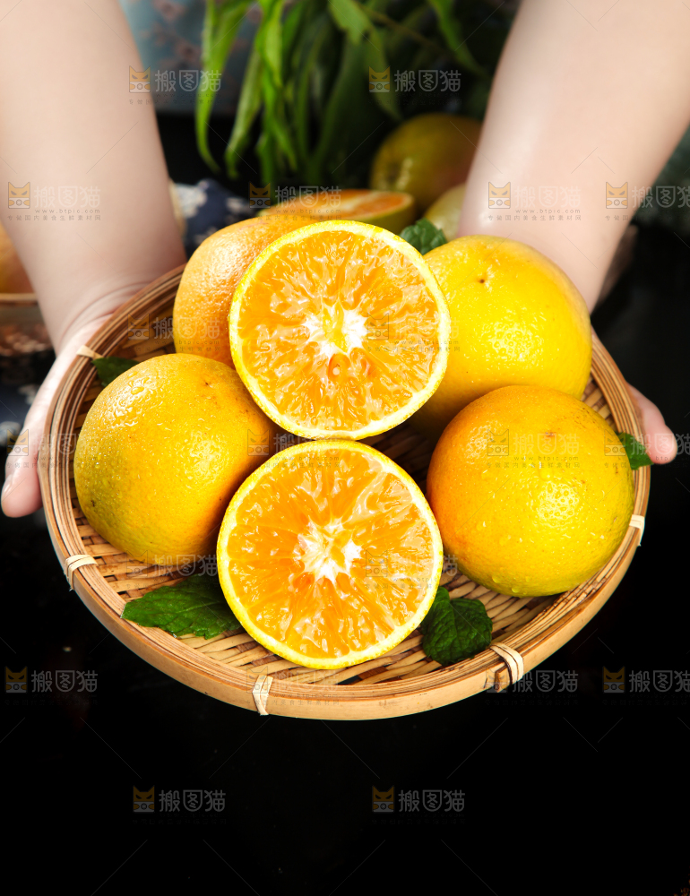深底上放着夏橙
