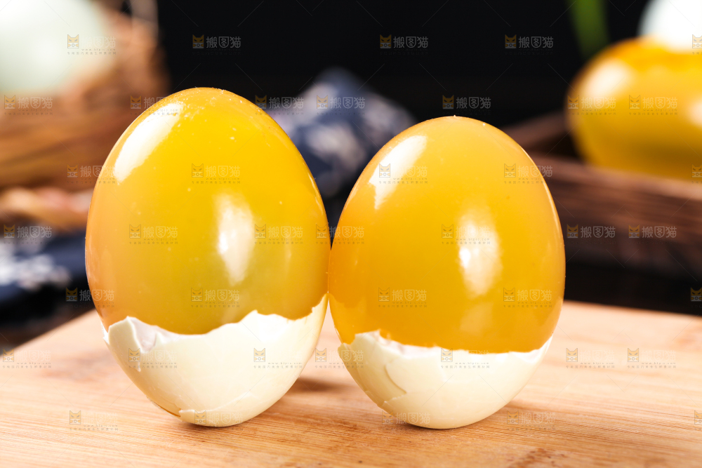 深底上的黄金皮蛋