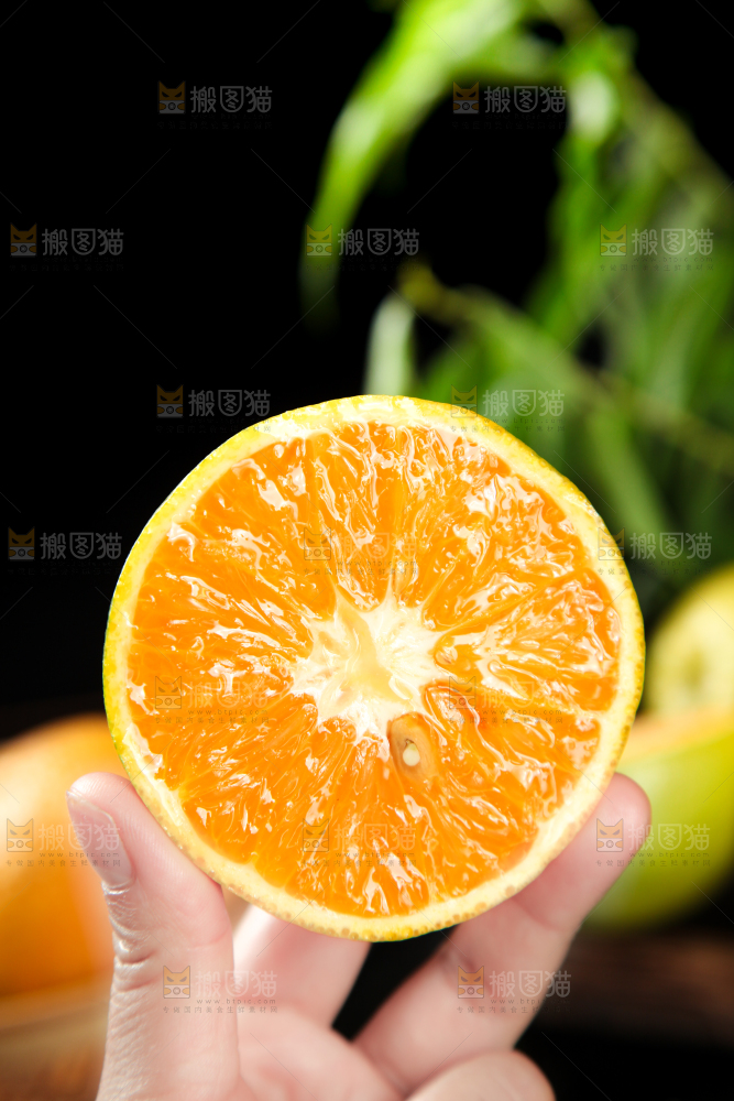 深底上放着夏橙