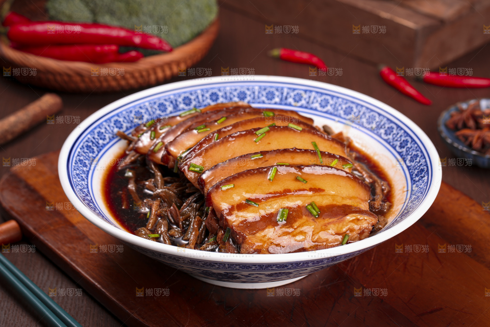 深底上的干豆角扣肉
