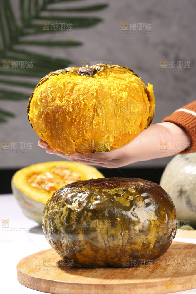 浅底上的银栗南瓜