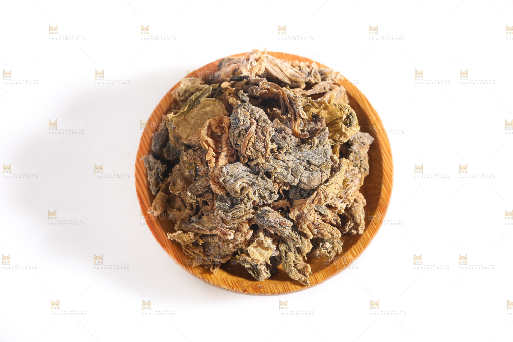 白底上的梅干菜