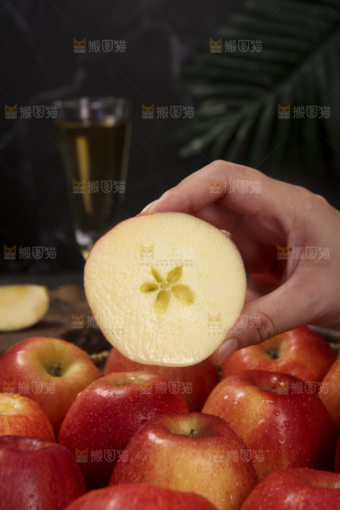 深底上的高原红苹果