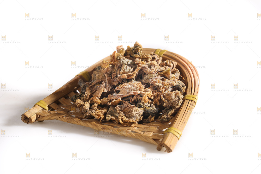 白底上的梅干菜