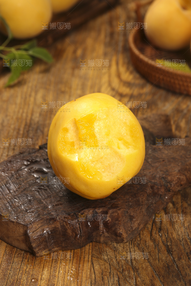 深底上的锦绣黄桃