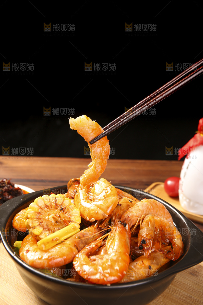 深底上的干锅大虾