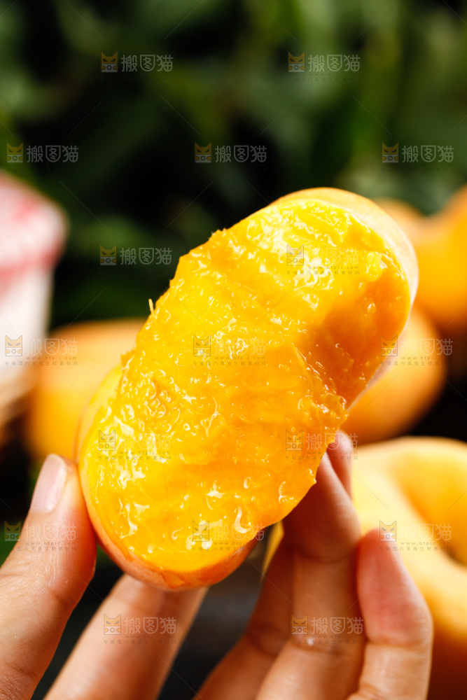 深底上的黄毛蟠桃
