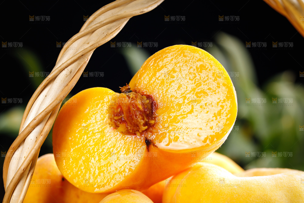 深底上的黄毛蟠桃