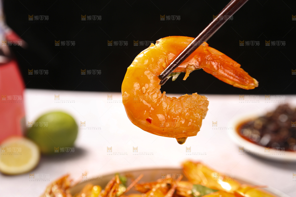 深底上的干锅大虾