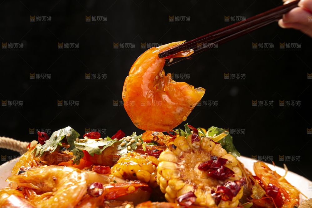 深底上的干锅大虾