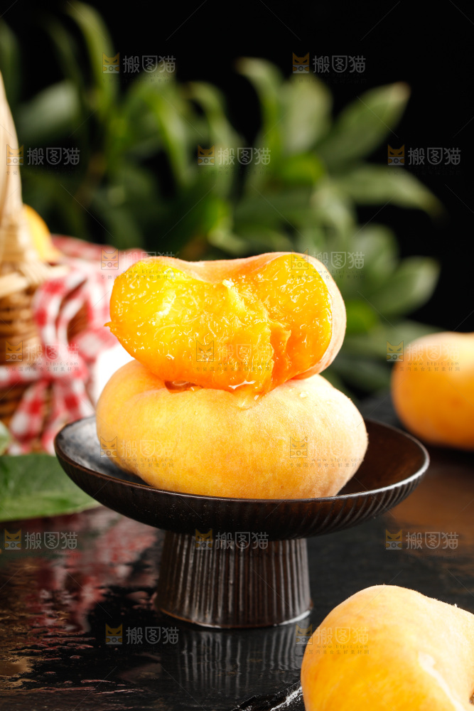 深底上的黄毛蟠桃