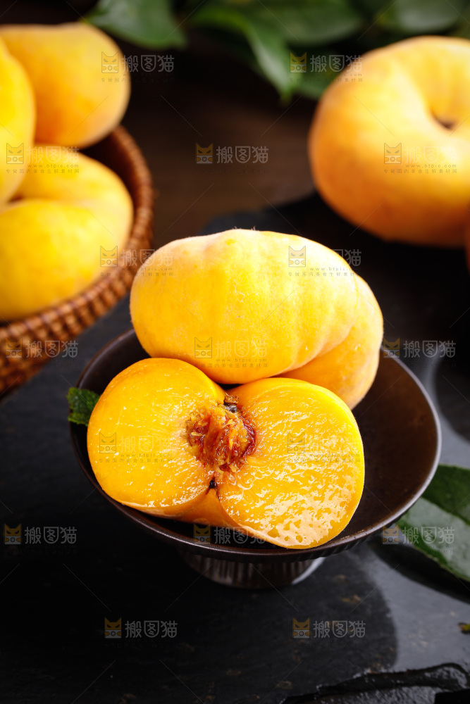 深底上的黄毛蟠桃