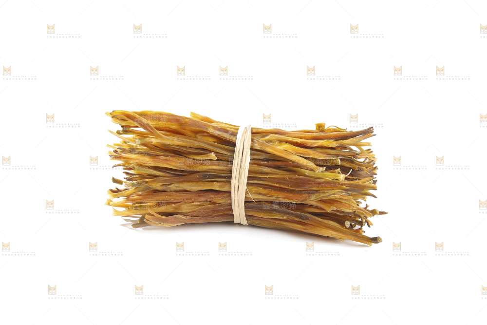 白底上摆放的黄花菜