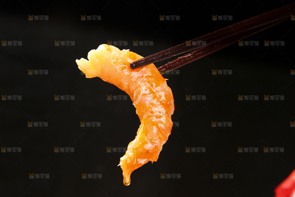 深底上的干锅大虾