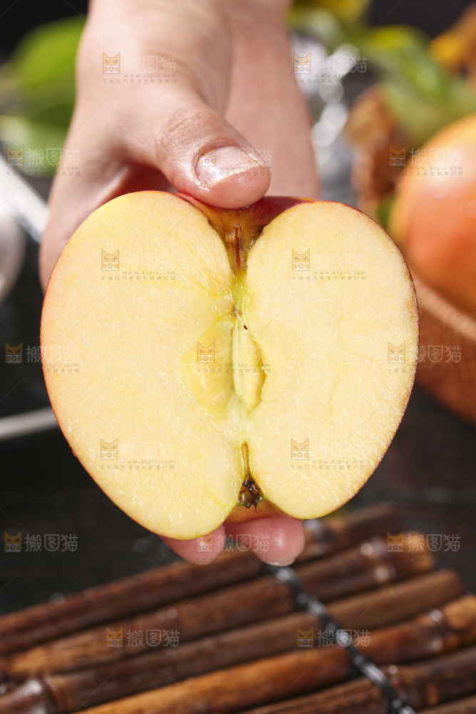 深底上的高原红苹果
