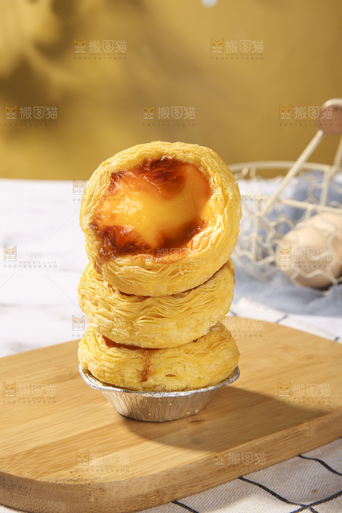 浅底上的葡式蛋挞