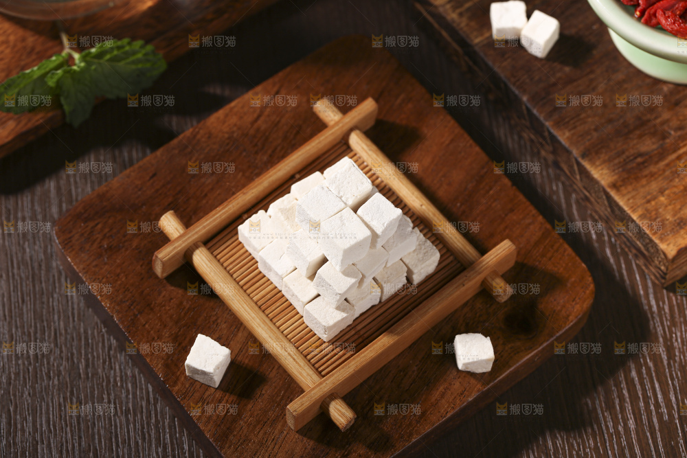 深底上的茯苓