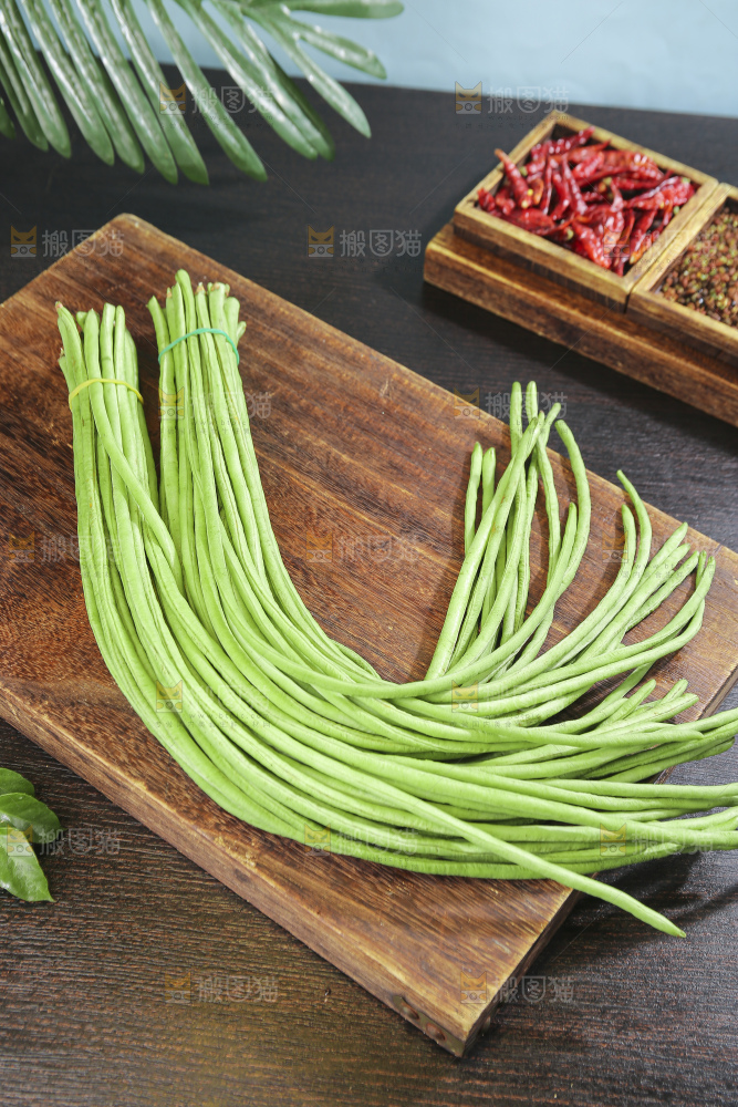 木底上的长豆角