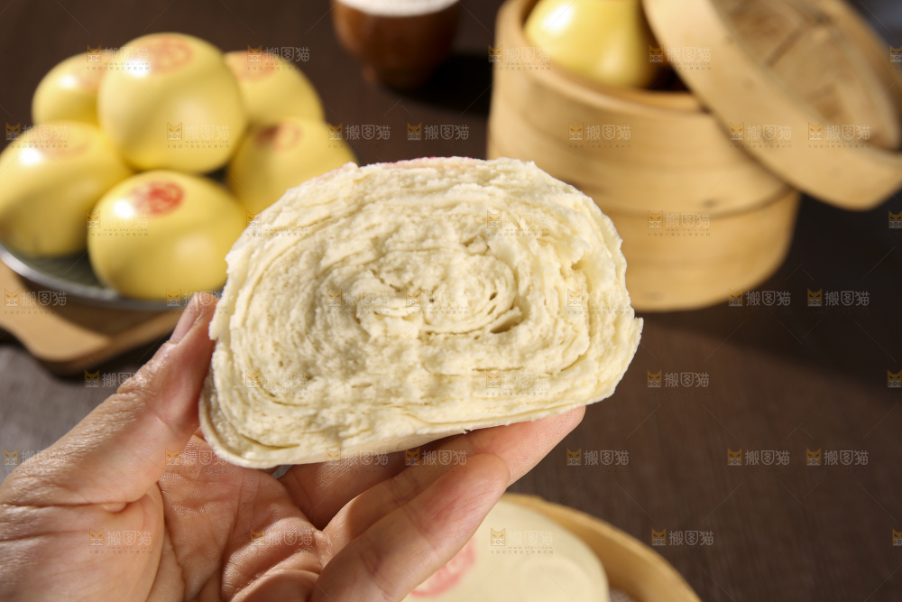 深底上的白面馒头