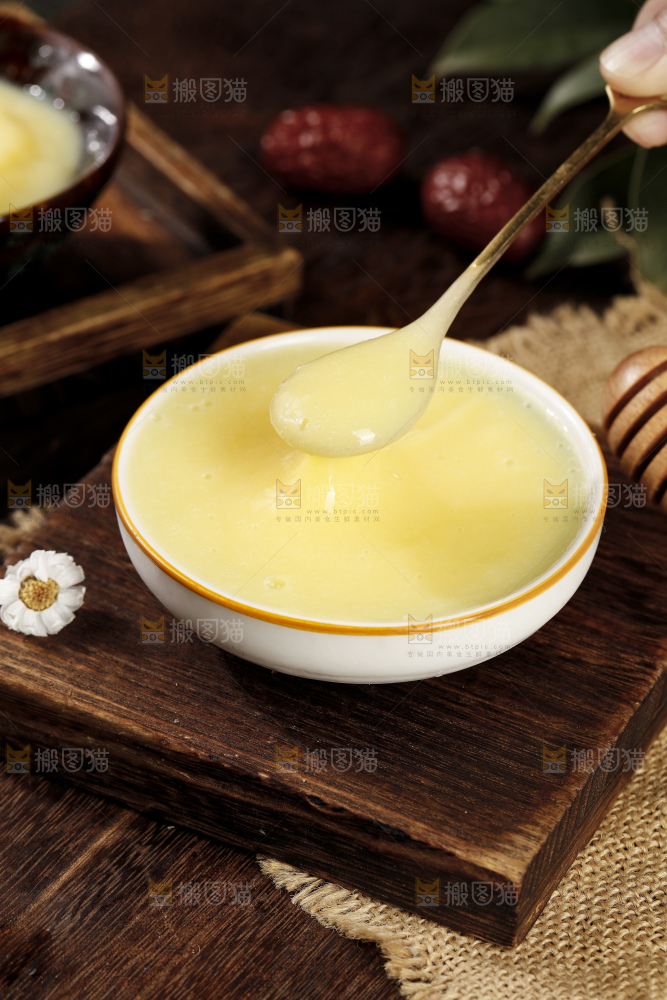深底上的蜂王浆