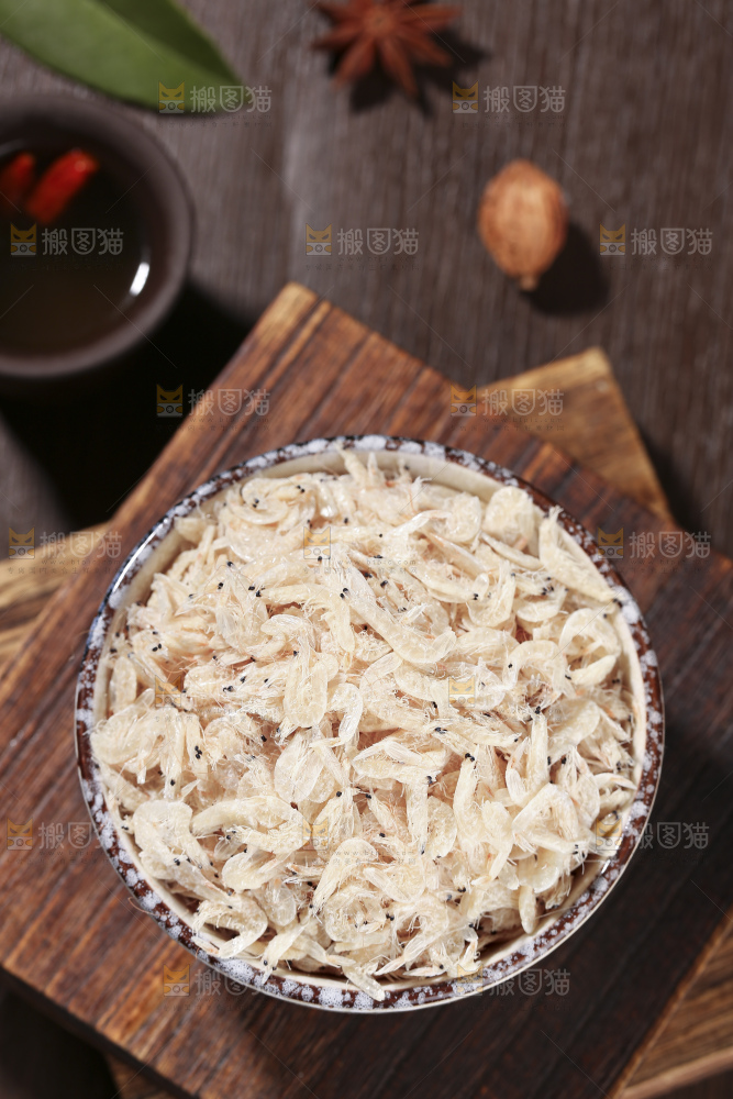 深底上的虾米皮