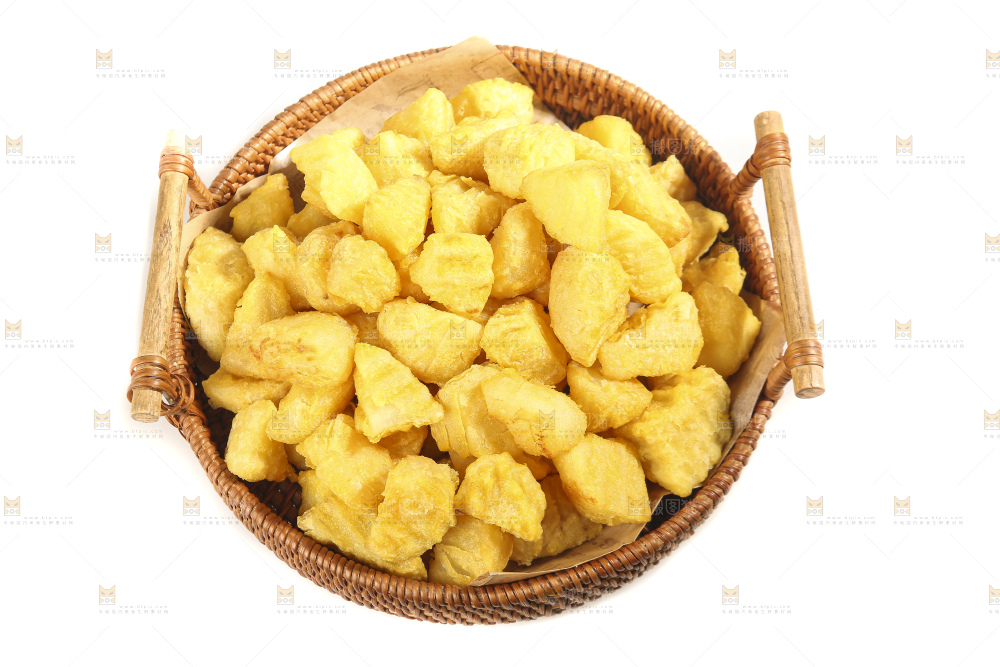 白底上的锅巴土豆