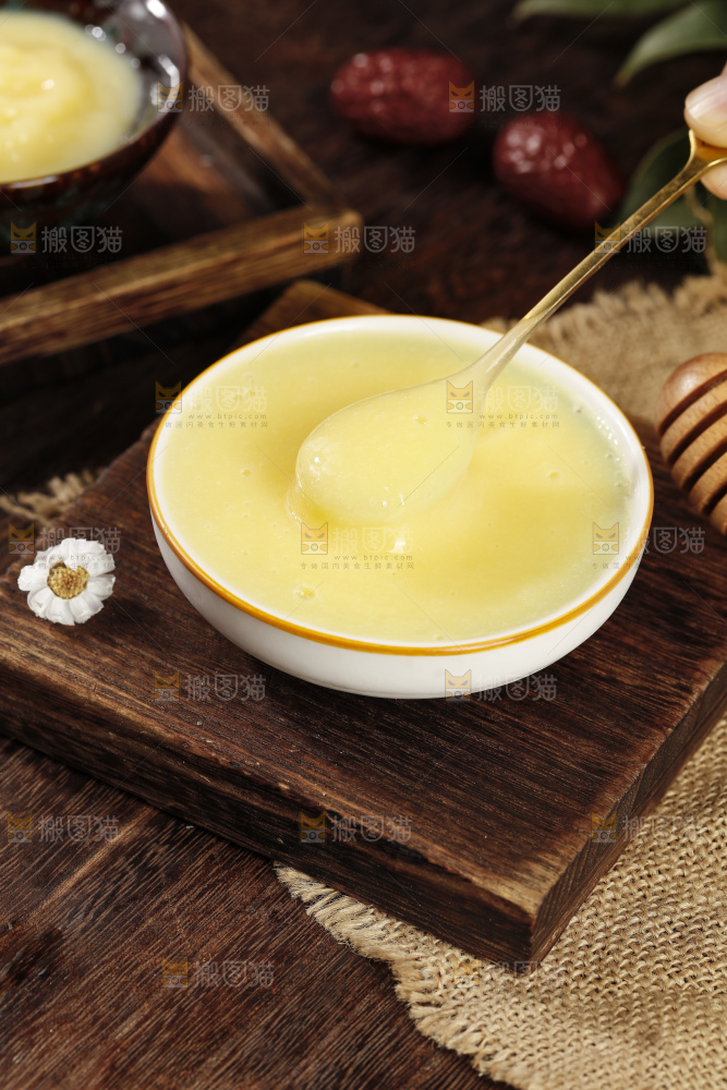 深底上的蜂王浆