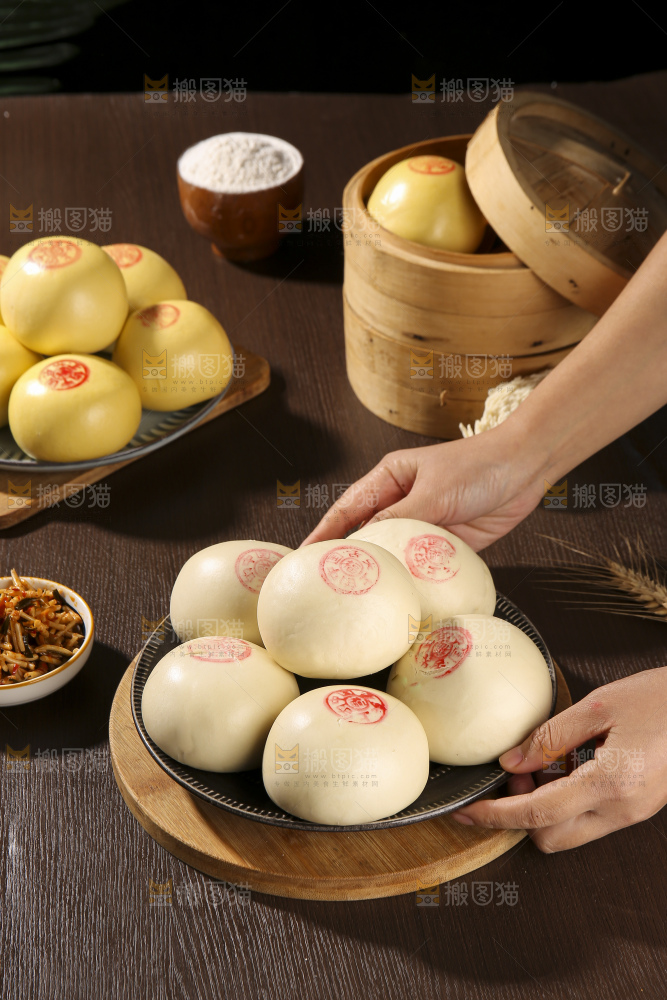 深底上的白面馒头