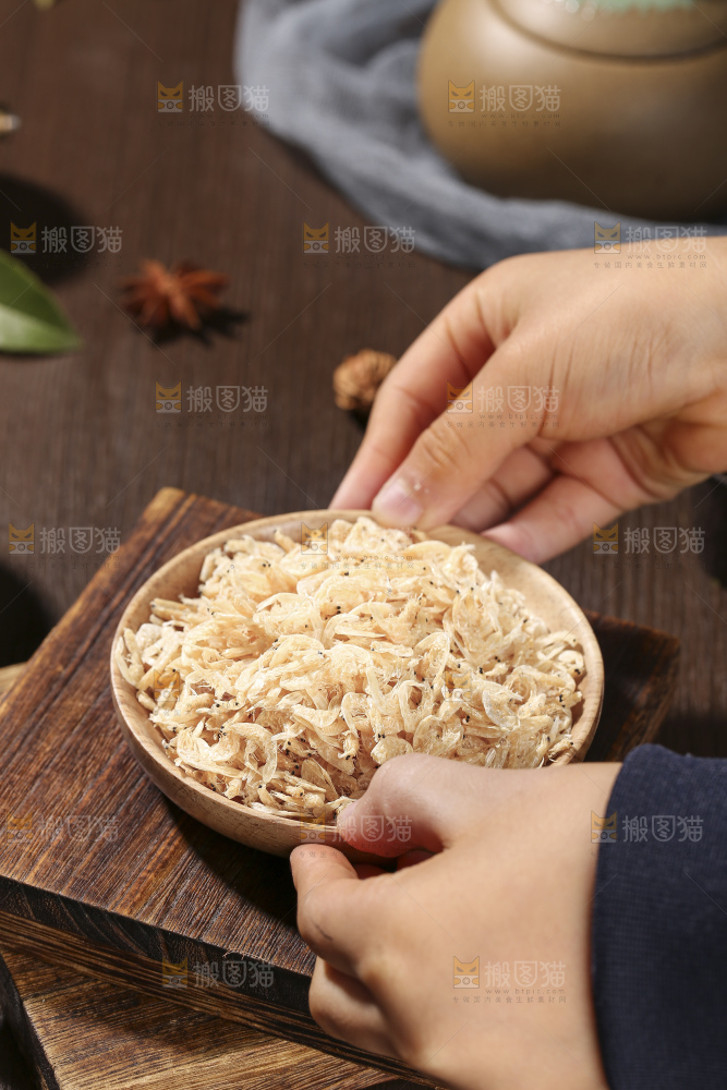 深底上的虾米皮