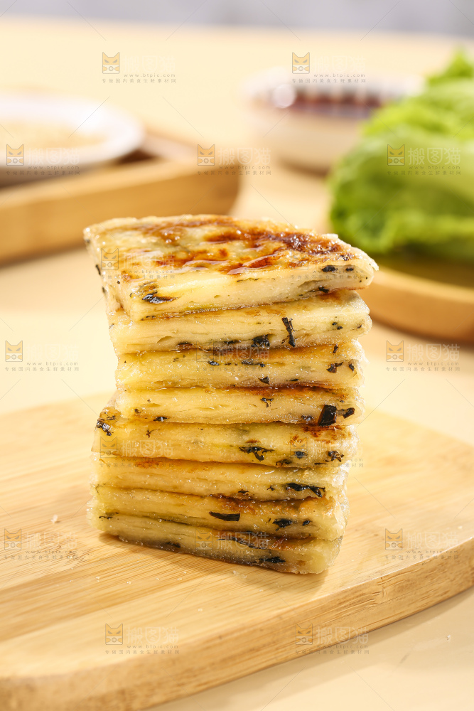 浅底上的梅干菜饼