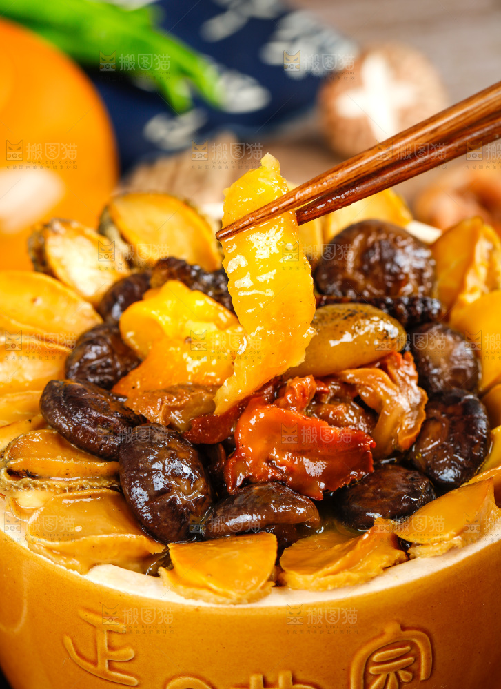 深底上的佛跳墙食材
