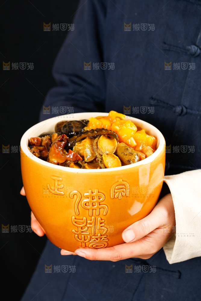 深底上的佛跳墙食材