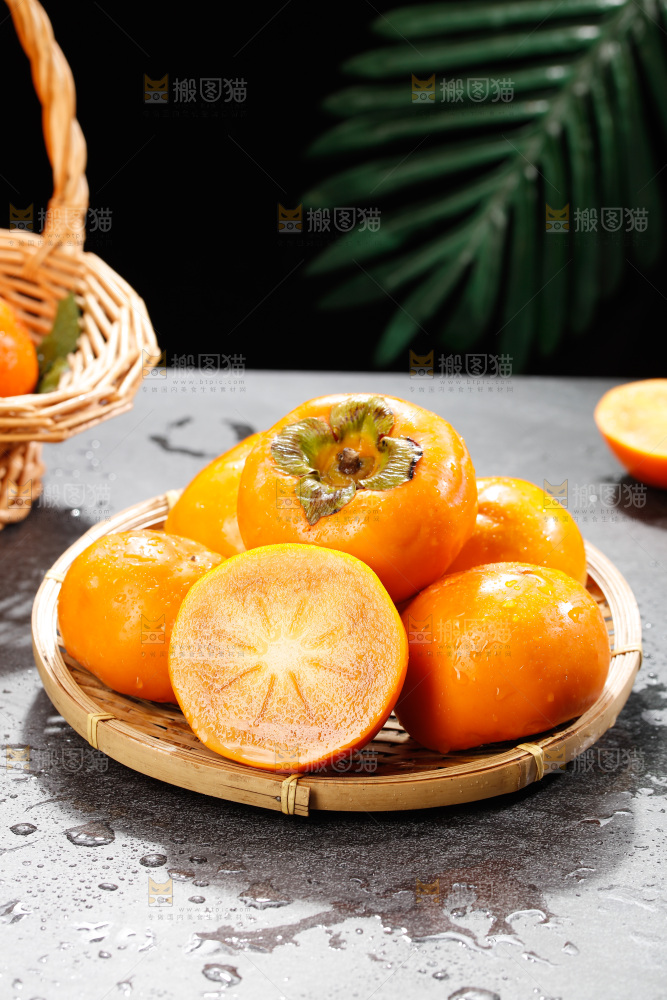 深底上的巧克力脆柿