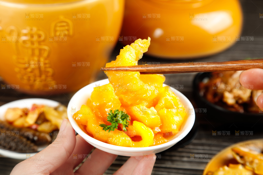 深底上的佛跳墙食材