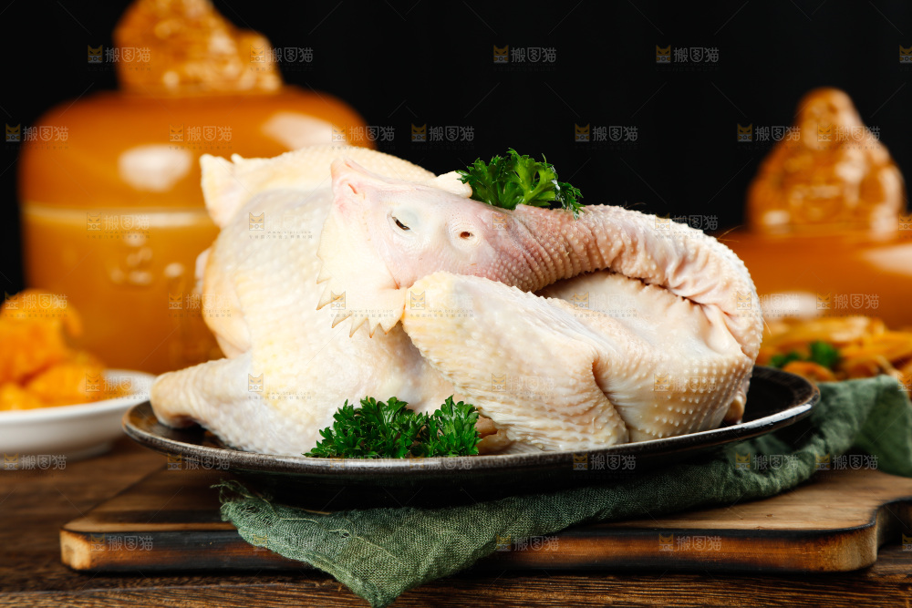 深底上的佛跳墙食材