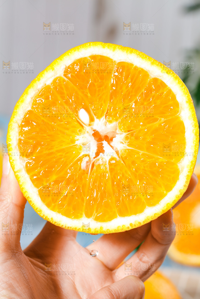 浅底上的橘柚