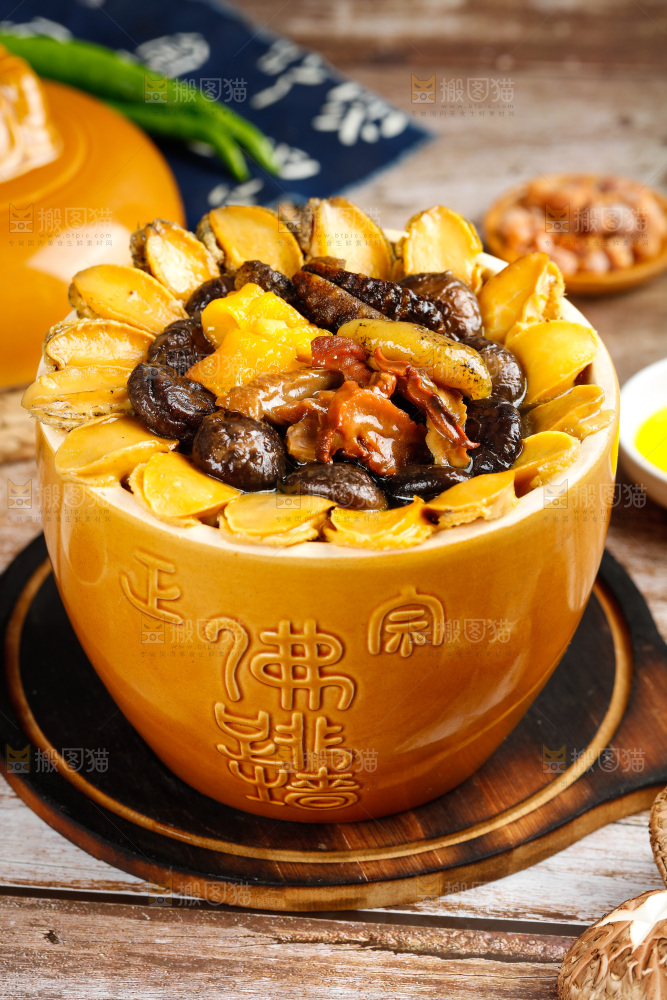 深底上的佛跳墙食材